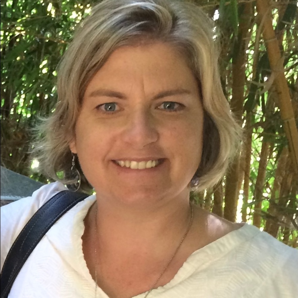Meet your Posher, Jennifer
